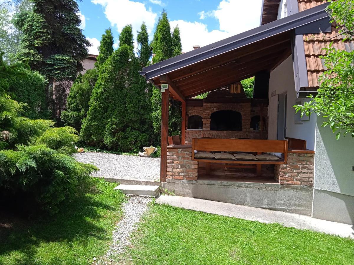 Holiday Home Amila Високо Экстерьер фото