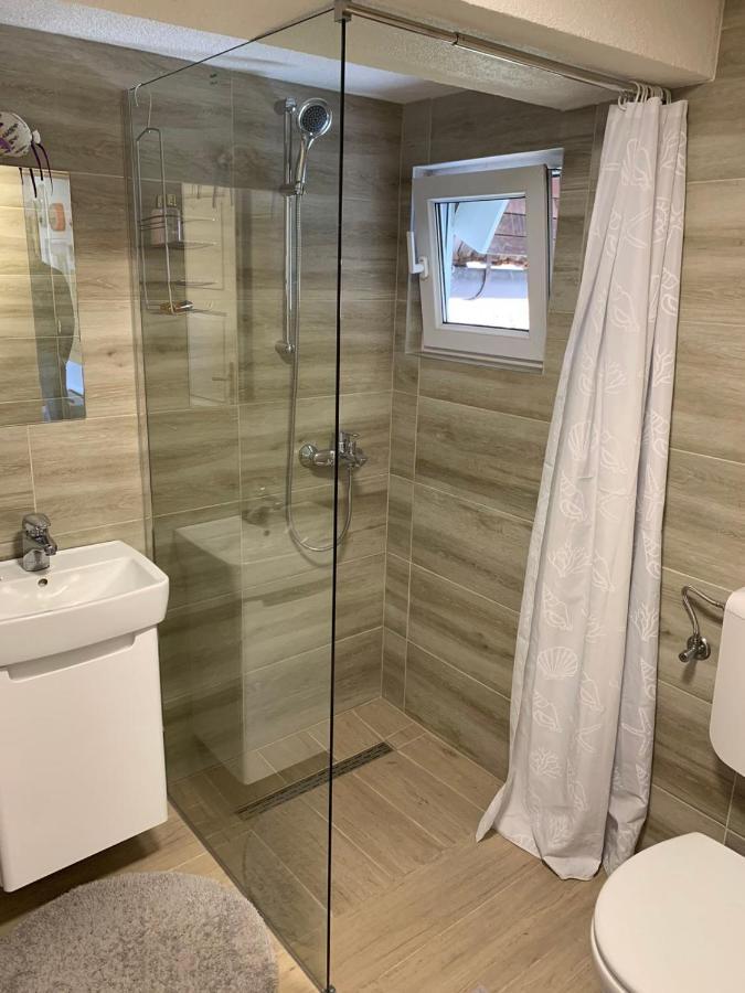 Holiday Home Amila Високо Экстерьер фото